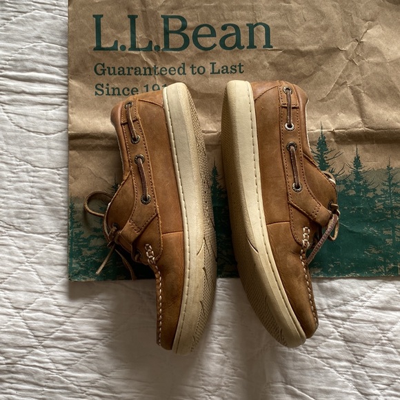 LL Bean Lakeside Boat Shoes - Picture 4 of 12